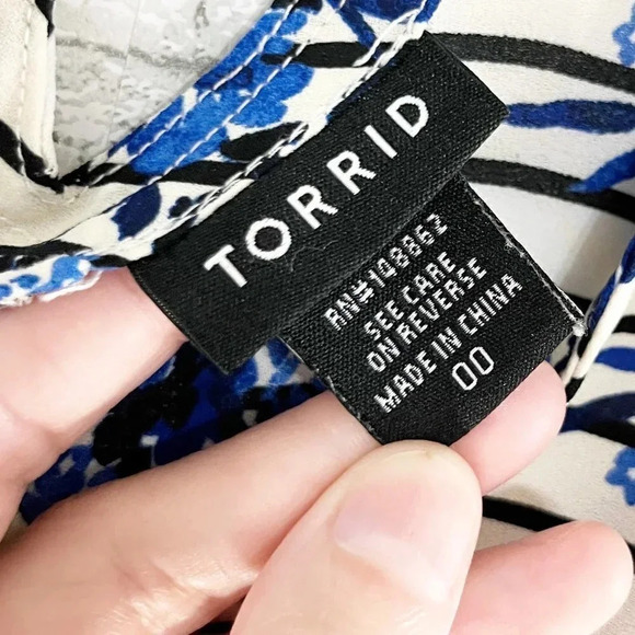 Torrid Blue & White Floral Striped Strappy Back Blouse Women's Plus Size 00 - Picture 5 of 6